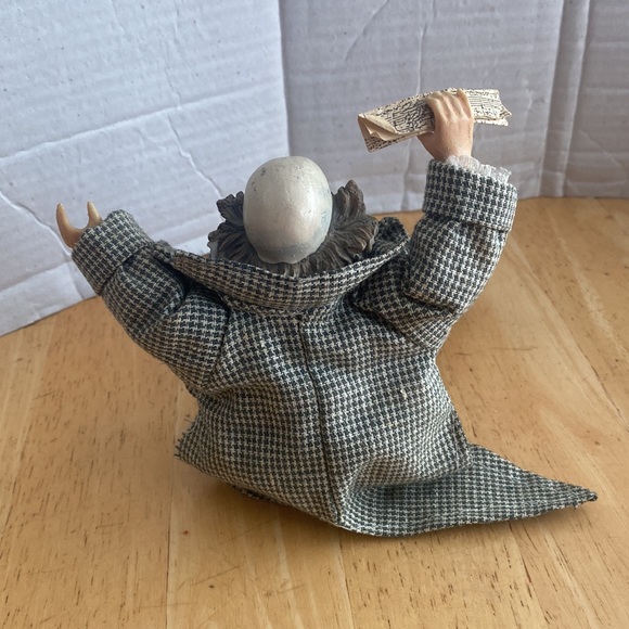 Clown figurine with bendable legs. - Picture 4 of 7